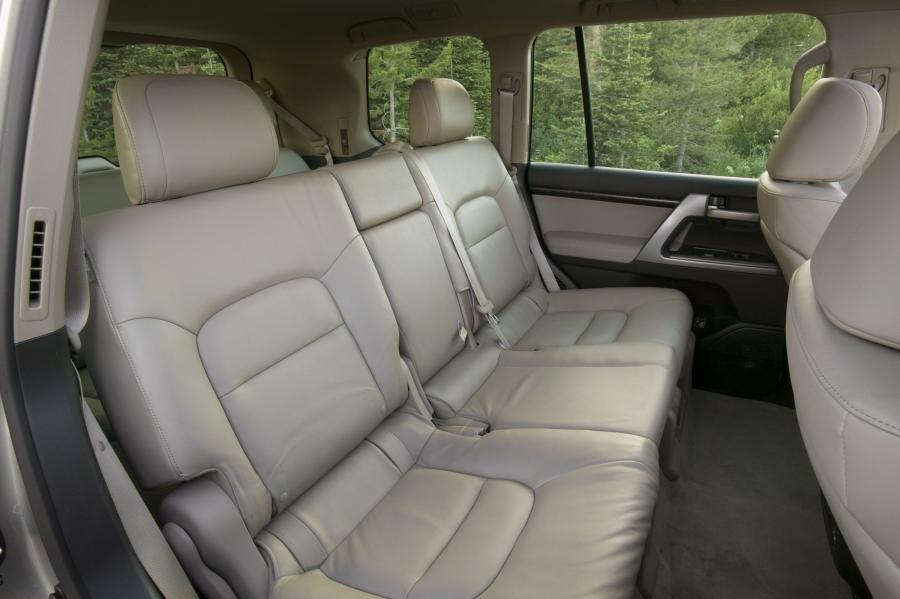 Toyota Land Cruiser 200 2009 года  (фото 11 из 83)